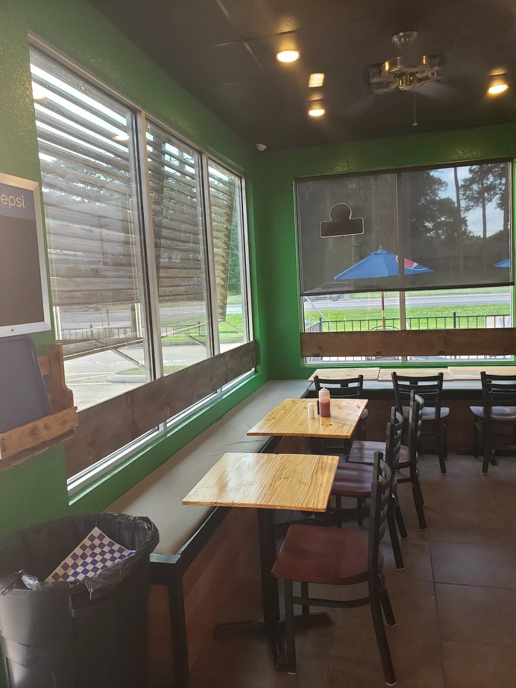 Relic Burger | restaurant | 894 TX-31, Chandler, TX 75758, USA | 9035152032 OR +1 903-515-2032