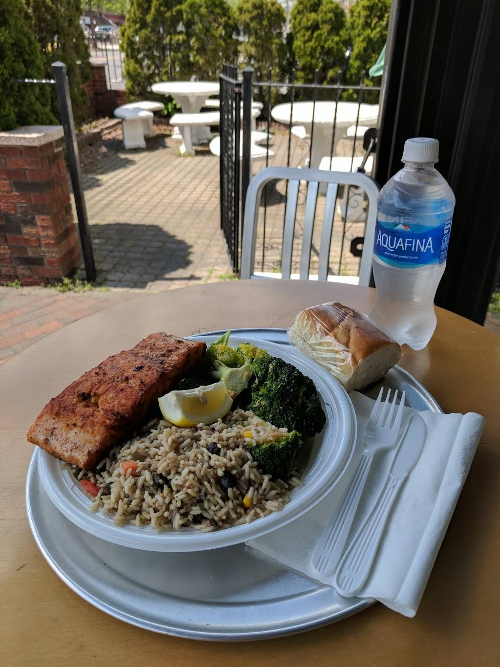 Sergios Pizza | restaurant | 4803 Ditmars Blvd, Astoria, NY 11103, USA | 7182748595 OR +1 718-274-8595