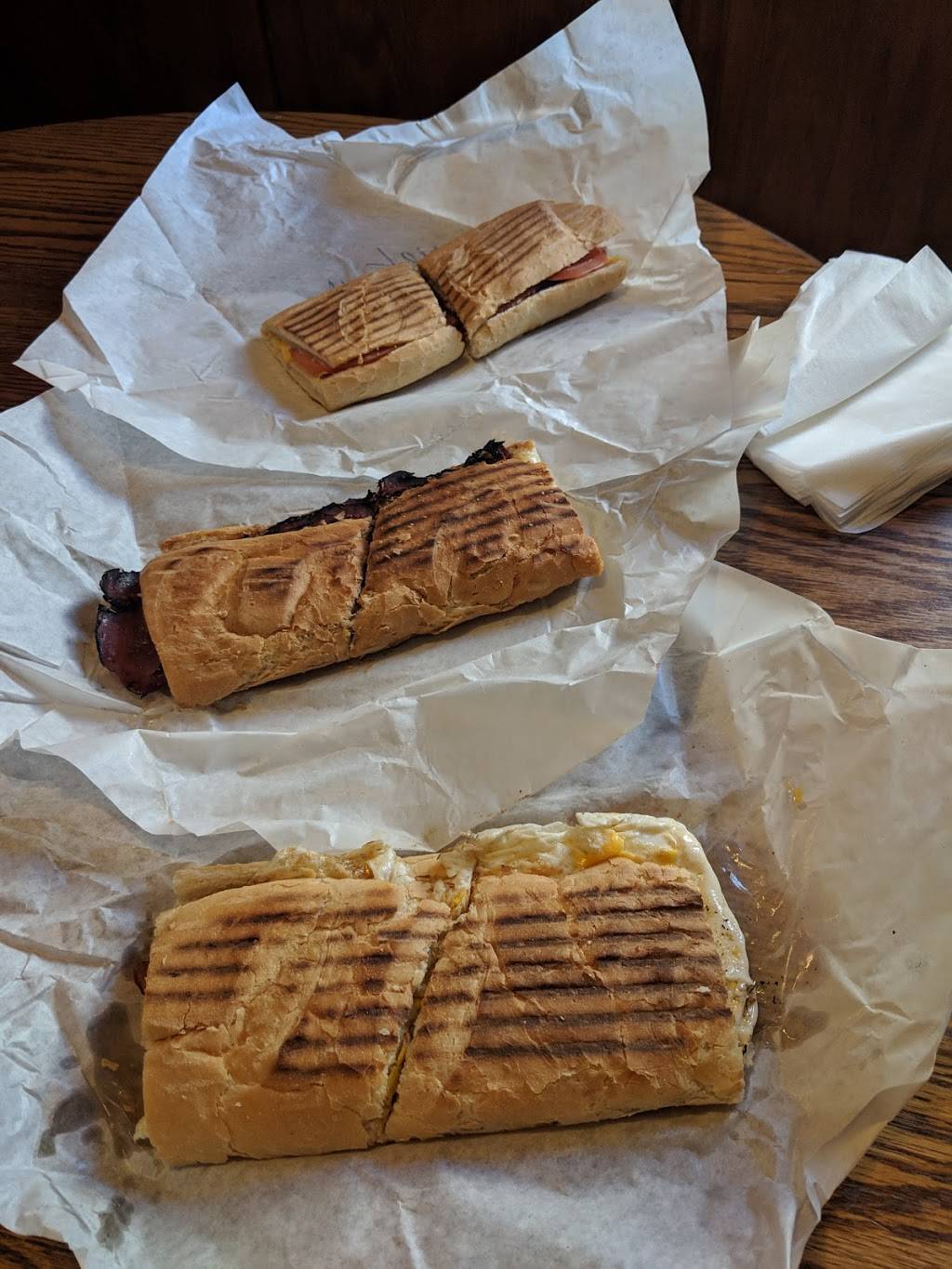 La Sandwichera | restaurant | 2721 W Division St, Chicago, IL 60622, USA | 7736977477 OR +1 773-697-7477