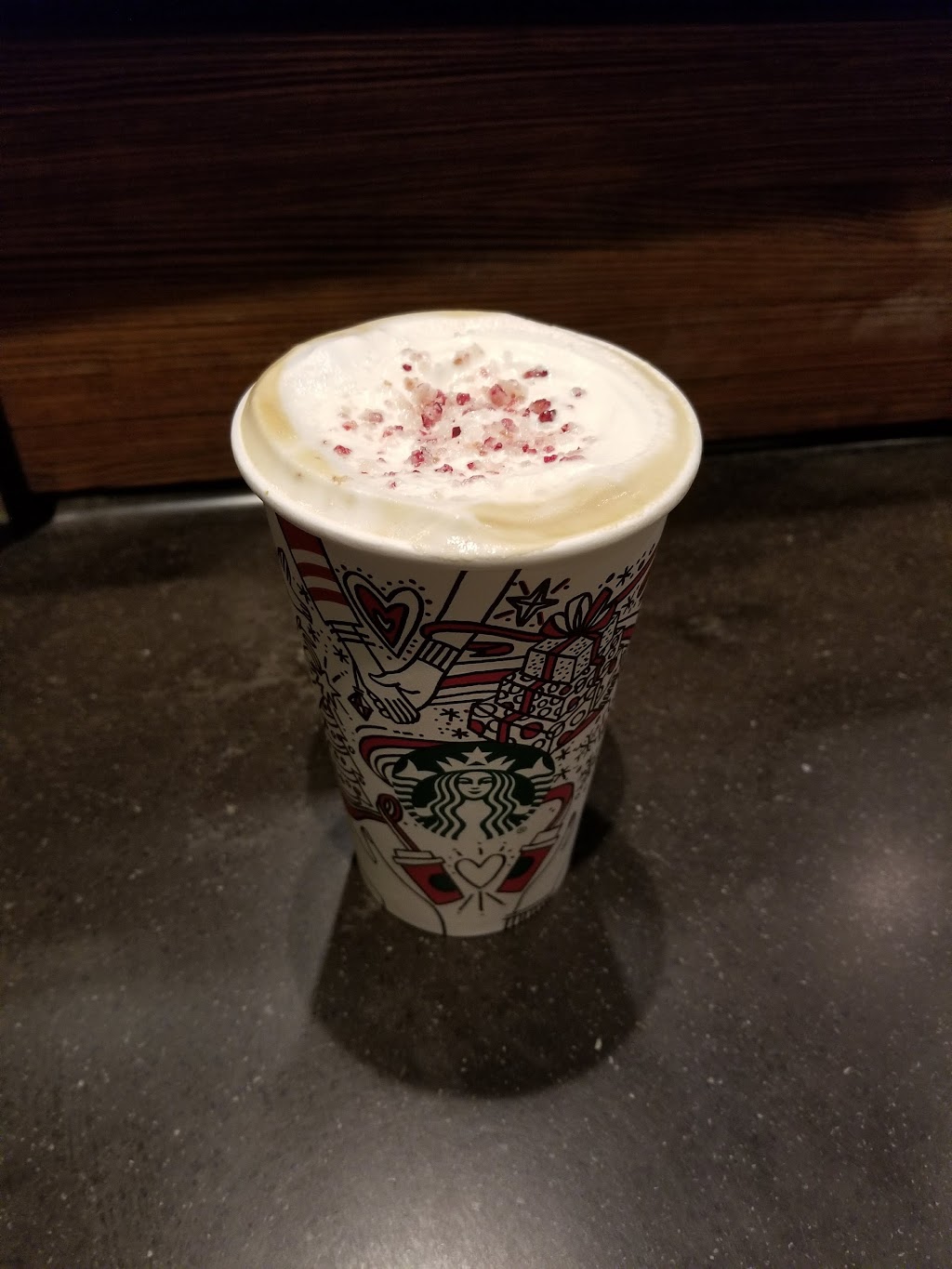 Starbucks | cafe | 1600 Rock Rd, Wichita, KS 67207, USA | 3166842703 OR +1 316-684-2703