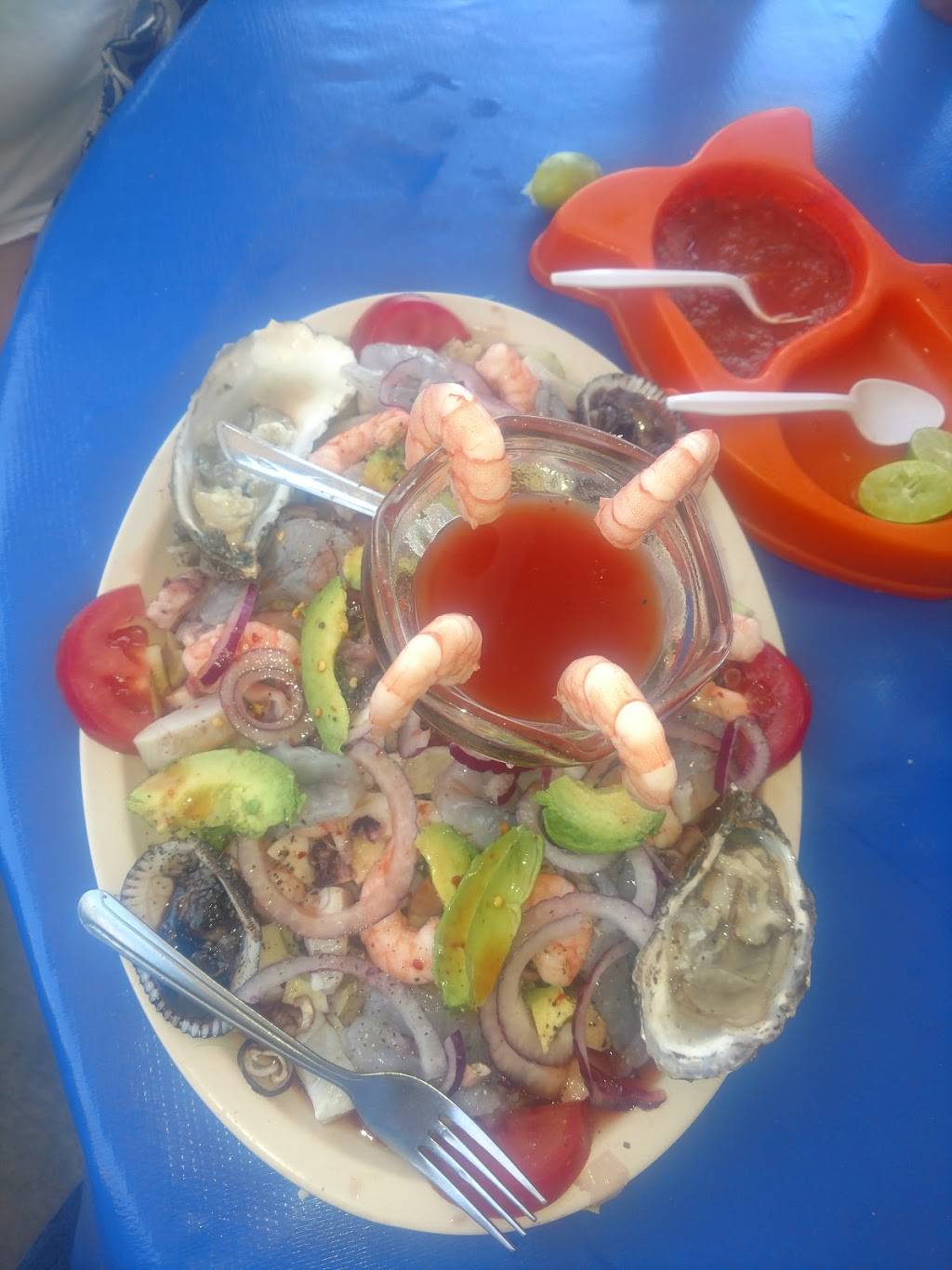 Mariscos el Tiburón | restaurant | Calle Lázaro Cárdenas del Río 4, Col.Plan Libertador, Plan Libertador, 22710 Rosarito, B.C., Mexico | 0446618509710 OR +52 1 661 850 9710