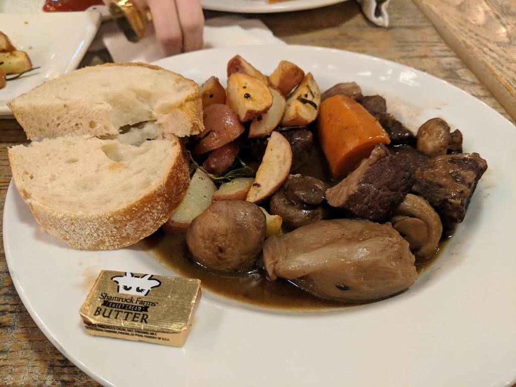 St. Tropez Bistro | restaurant | 7150 Avenida Encinas, Carlsbad, CA 92011, USA | 7606026203 OR +1 760-602-6203