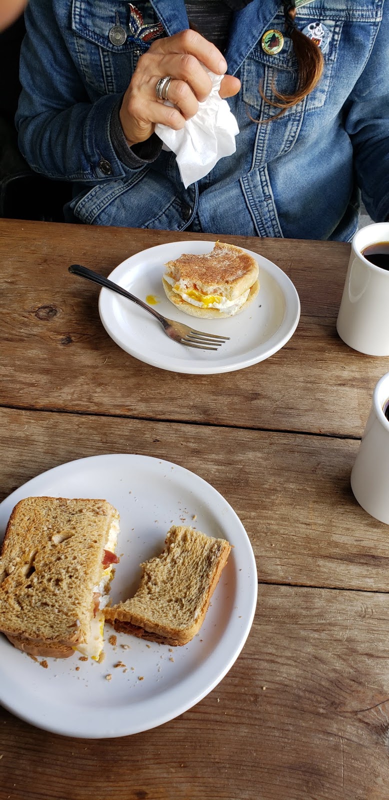 Bridge creek cafe | restaurant | 218 US-26, Mitchell, OR 97750, USA | 5417777132 OR +1 541-777-7132