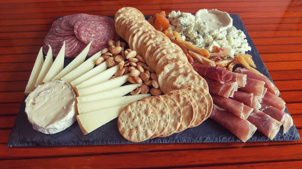 The Cheesemongers Table | restaurant | 203 5th Ave S #1, Edmonds, WA 98020, USA | 4256408949 OR +1 425-640-8949