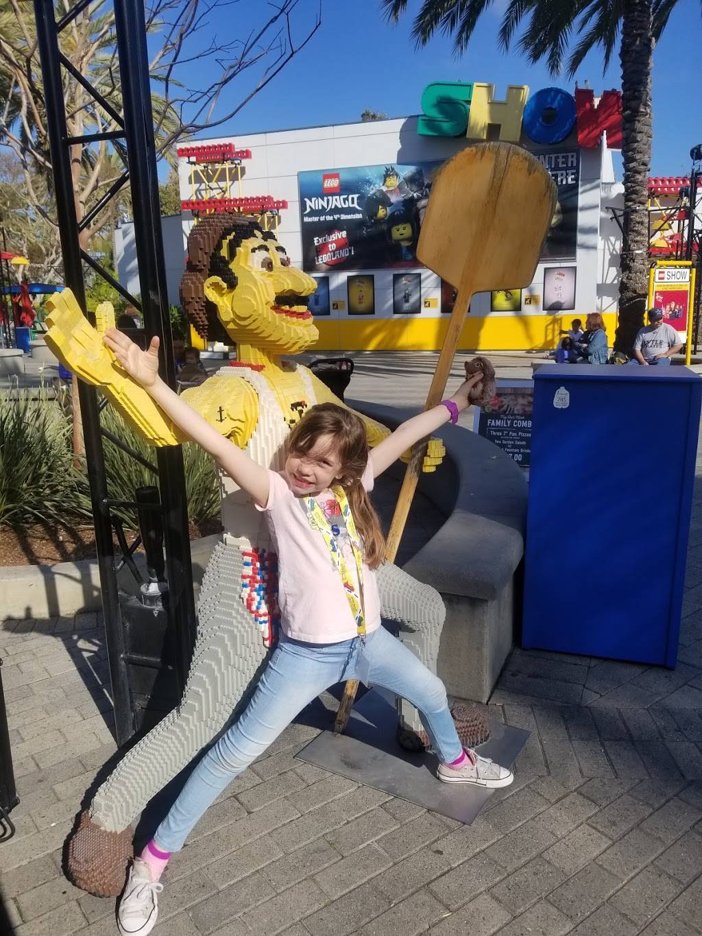 Pizza Mania | restaurant | 1 Legoland Dr, Carlsbad, CA 92008, USA | 5629448803 OR +1 562-944-8803