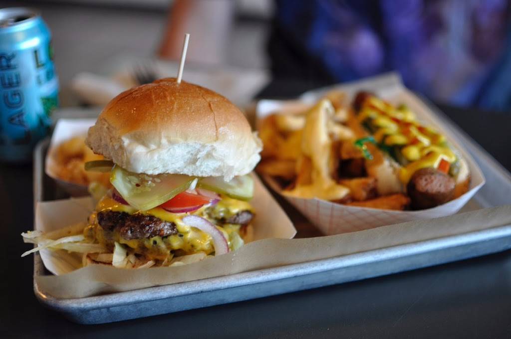 Leeway Franks | restaurant | 935 Iowa St, Lawrence, KS 66044, USA | 7858560890 OR +1 785-856-0890