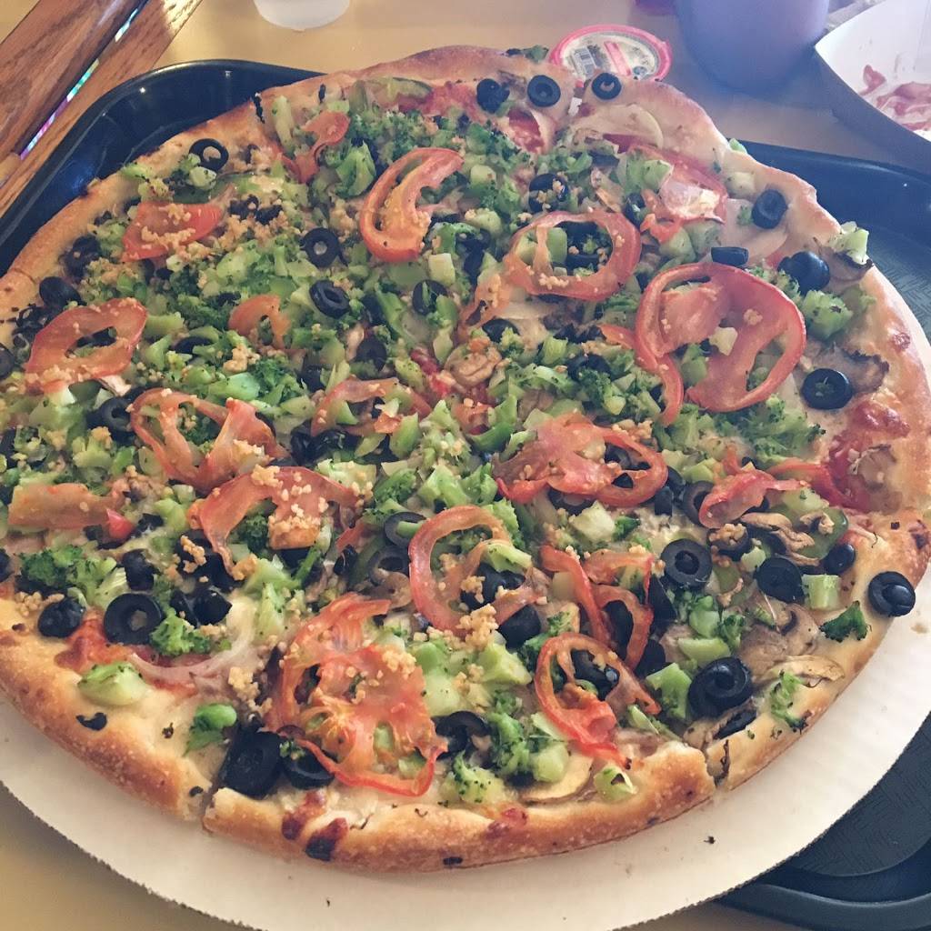 Morrisville House of Pizza | restaurant | 30 Munson Ave, Morristown, VT 05661, USA | 8028885200 OR +1 802-888-5200