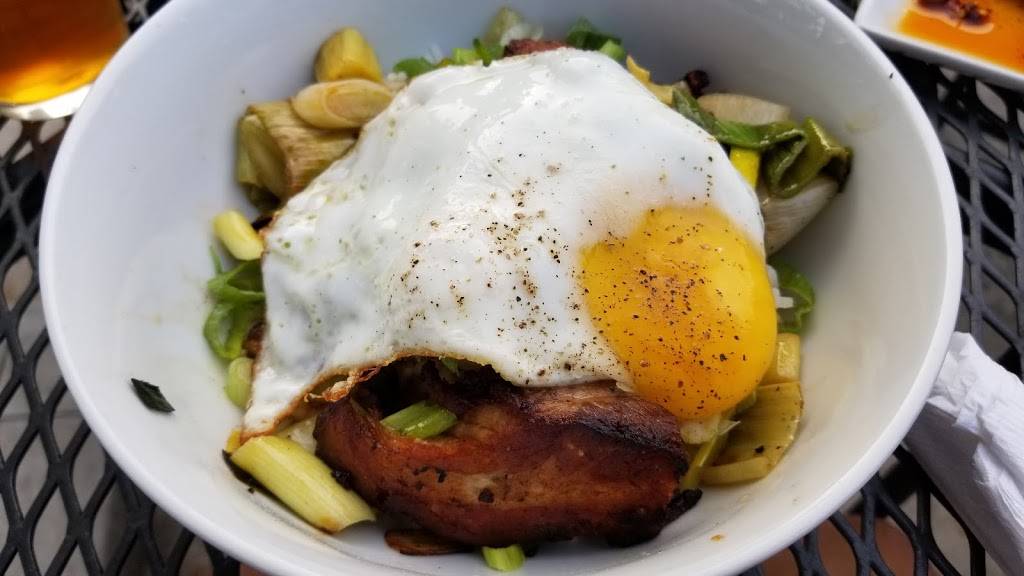 Steinbecks Restaurant | restaurant | 659 East Lake Dr, Decatur, GA 30030, USA | 4043731116 OR +1 404-373-1116