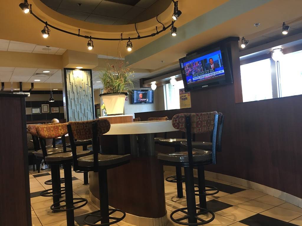 McDonalds | cafe | 1920 N Arlington Heights Rd, Arlington Heights, IL 60004, USA | 8473948676 OR +1 847-394-8676