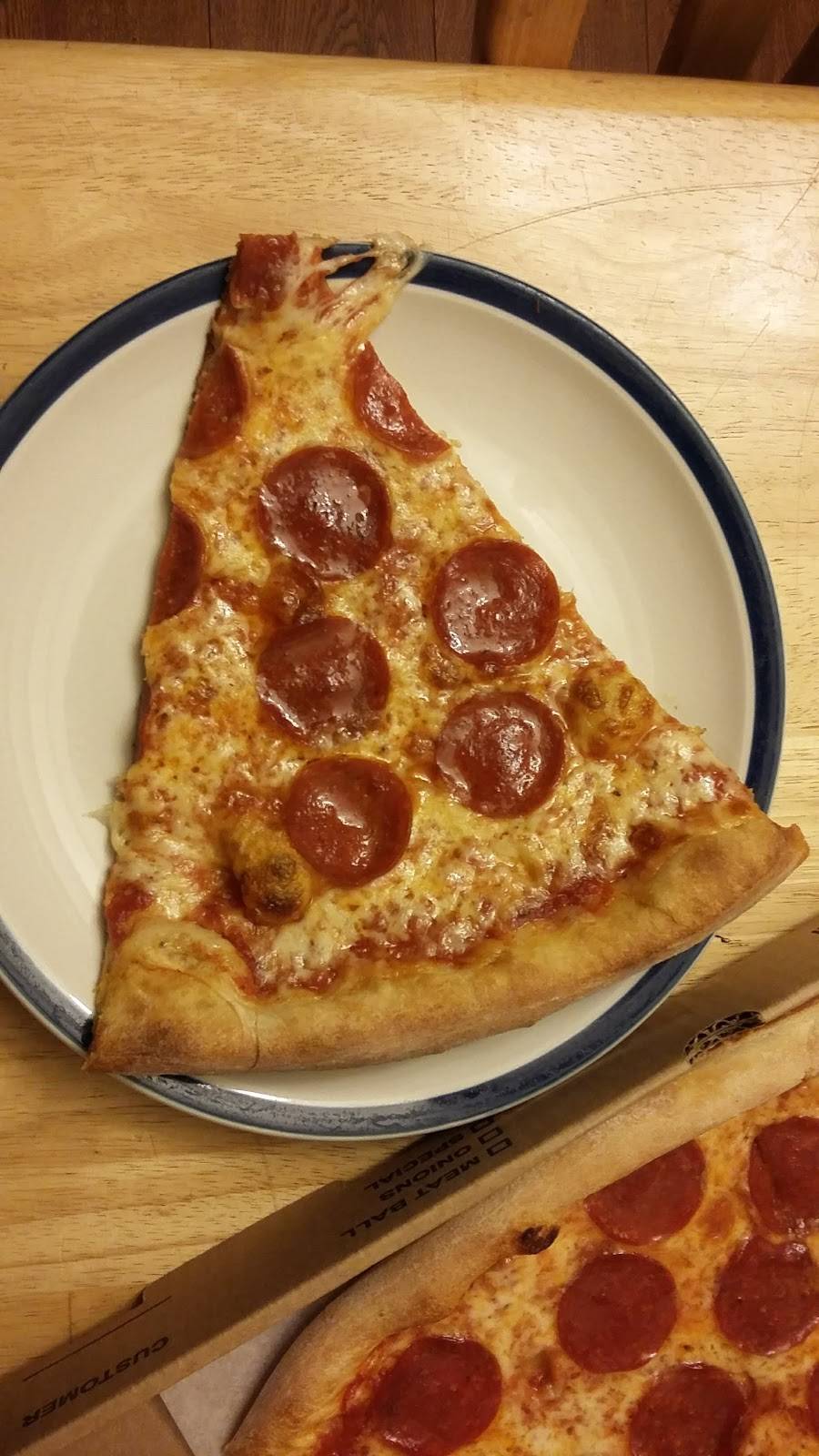 Gino & Joes NY Style Pizza | restaurant | 3701 W Lake Rd, Erie, PA 16505, USA | 8146365089 OR +1 814-636-5089