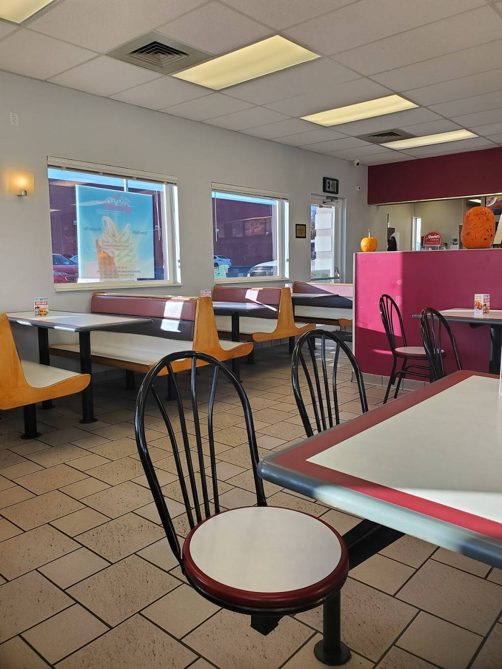 Arctic Circle | restaurant | 6146 Cougar Ln, Kearns, UT 84118, USA | 8019634126 OR +1 801-963-4126