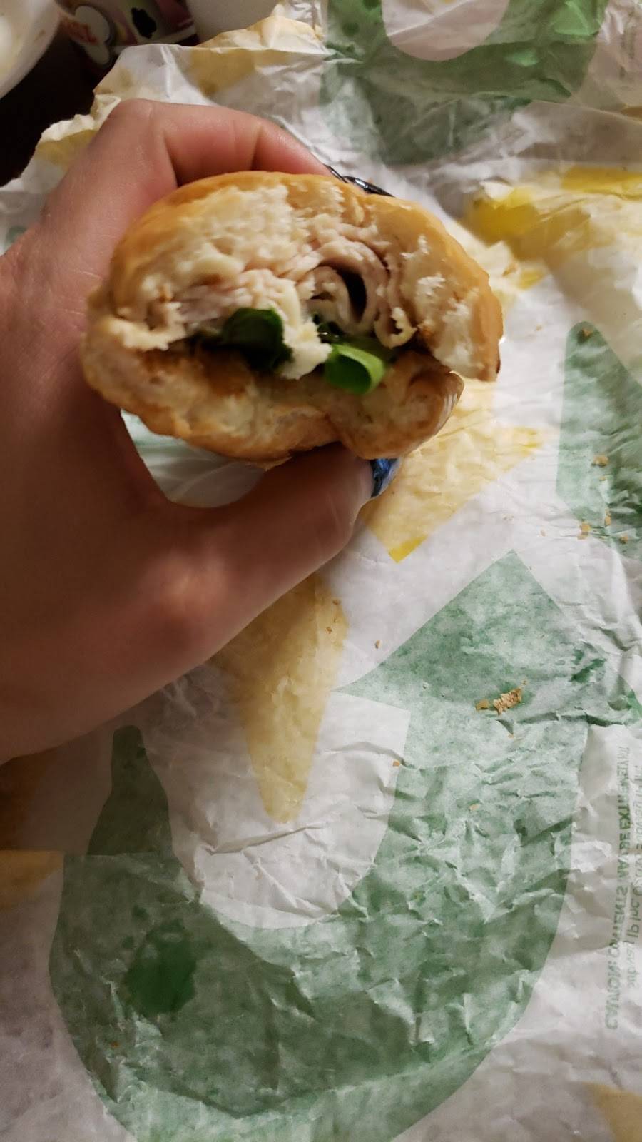 Subway | restaurant | 175 Hillcrest Shopping Center, New Kensington, PA 15068, USA | 7243351114 OR +1 724-335-1114