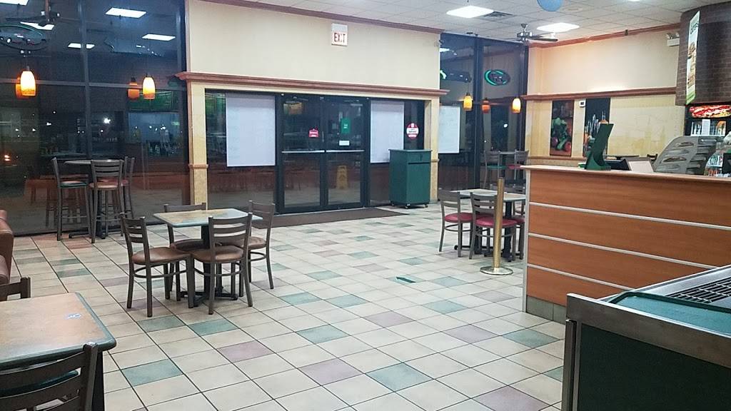 Subway Restaurants | restaurant | 2801 W Touhy Ave, Elk Grove Village, IL 60007, USA | 8477590995 OR +1 847-759-0995