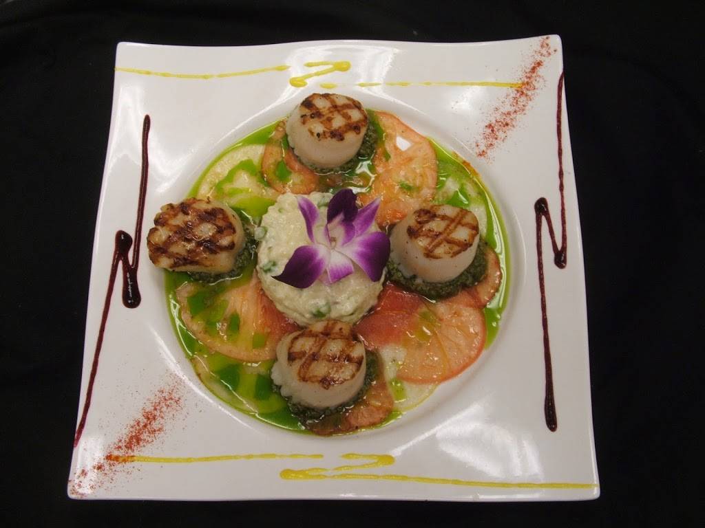 Le Belvedere | restaurant | 100 Main St, Newport, VT 05855, USA | 8024879147 OR +1 802-487-9147