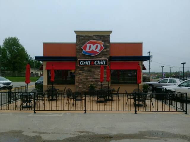 Dairy Queen Grill & Chill | restaurant | 915 W 4th St Ave, Holton, KS 66436, USA | 7853643110 OR +1 785-364-3110