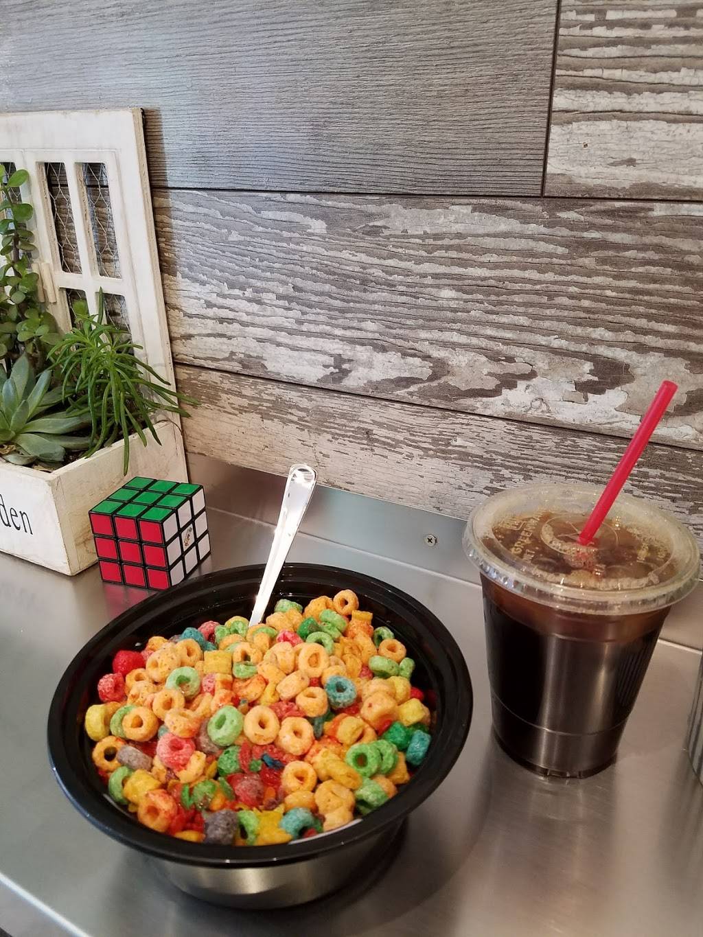 Gizmos Cereal Bar | restaurant | 215 W 6th St #109, Los Angeles, CA 90014, USA | 2133725595 OR +1 213-372-5595