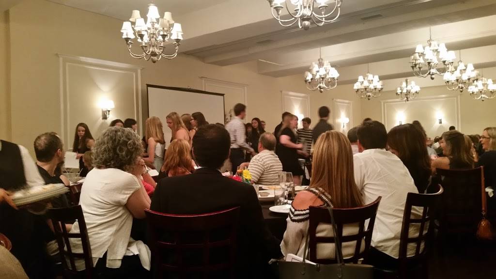 Bella Via Restaurant & Banquet | restaurant | 1899 2nd St, Highland Park, IL 60035, USA | 8476818300 OR +1 847-681-8300