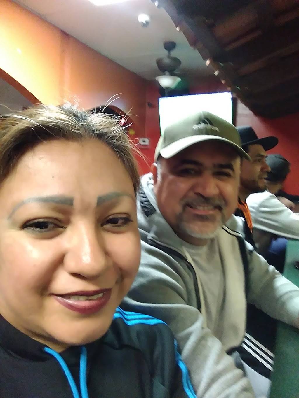 Las Cazuelitas | restaurant | 300 Oak St, Bakersfield, CA 93304, USA | 6616339745 OR +1 661-633-9745