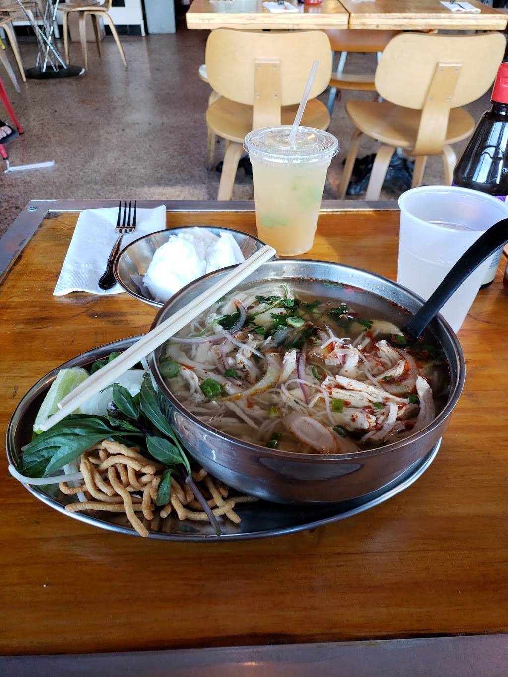 LETS PHO | restaurant | 4344 A Woodman Ave, Sherman Oaks, CA 91423, USA | 8188495901 OR +1 818-849-5901
