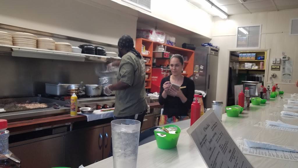 16th Avenue Diner | restaurant | 207 NE 16th Ave, Gainesville, FL 32601, USA | 3523780600 OR +1 352-378-0600