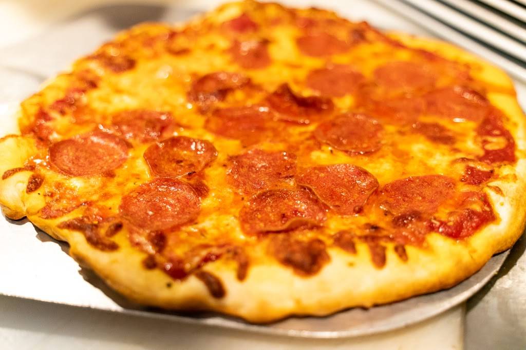 Legends Grille | restaurant | 460 Rt. 33 East, East Windsor, NJ 08520, USA | 6094435565 OR +1 609-443-5565