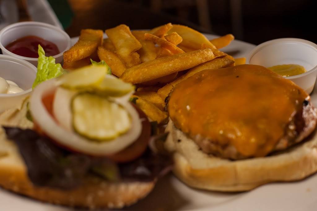 The Fox and Hounds | restaurant | 11100 Ventura Blvd, Studio City, CA 91604, USA | 8187637837 OR +1 818-763-7837