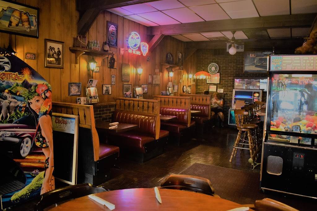 Pizza Palace | restaurant | 117 N Addison Ave, Elmhurst, IL 60126, USA | 6308345900 OR +1 630-834-5900