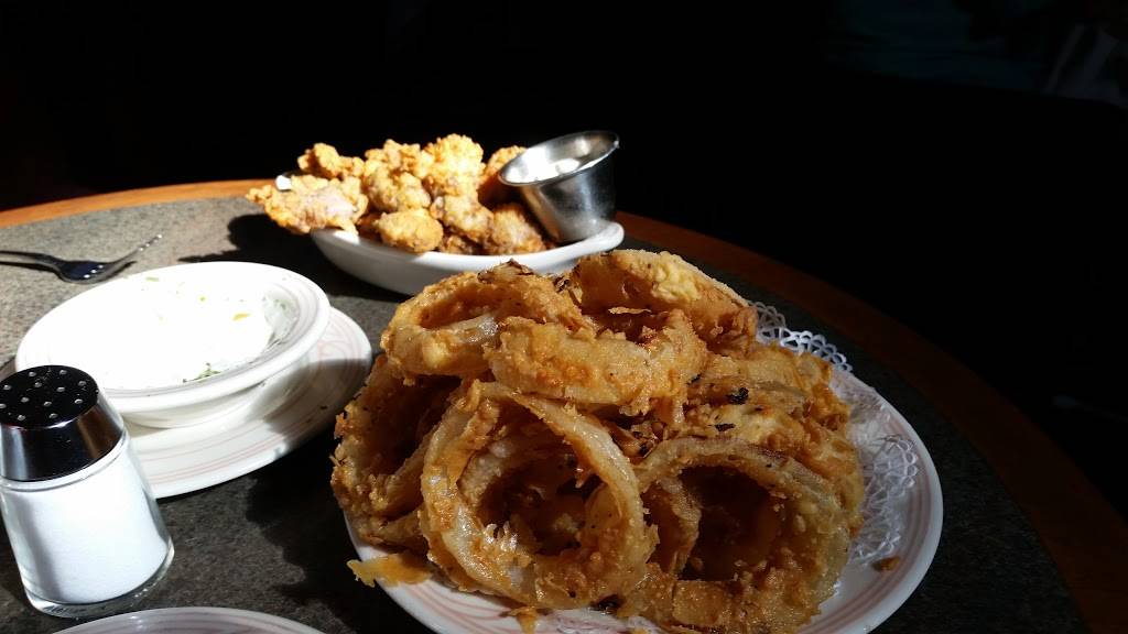 Saylers Old Country Kitchen | restaurant | 10519 SE Stark St, Portland, OR 97216, USA | 5032524171 OR +1 503-252-4171