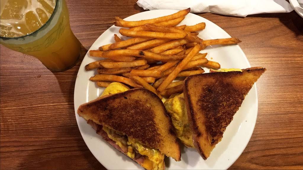 Dennys | restaurant | 3064 H De La Rosa Sr. Street, Soledad, CA 93960, USA | 8316781468 OR +1 831-678-1468