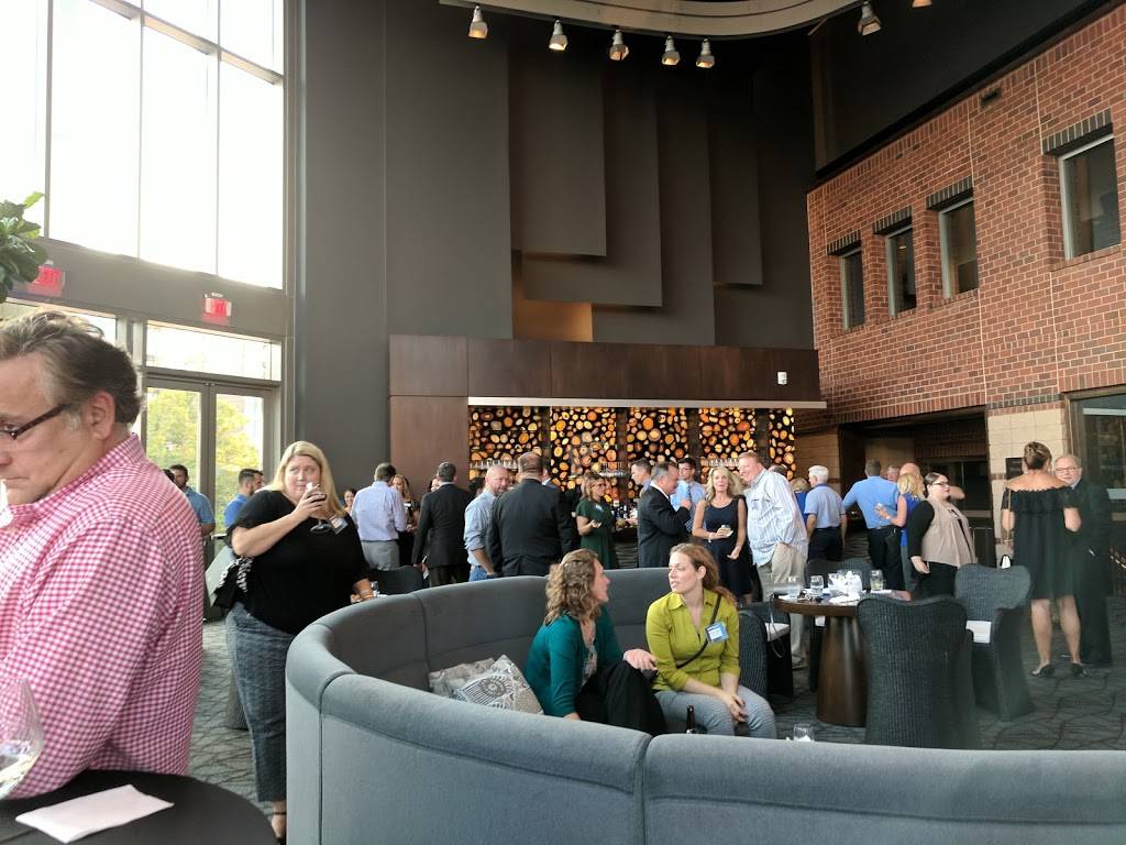 Genevieves | restaurant | 300 S Main St, Greenville, SC 29601, USA | 8644673000 OR +1 864-467-3000