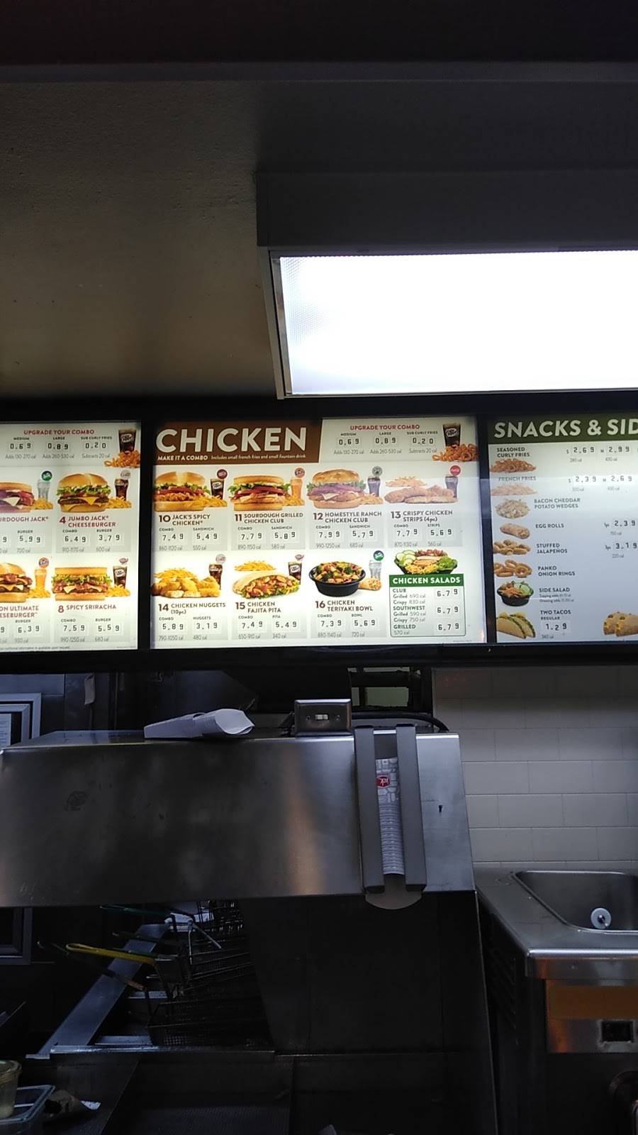 Jack in the Box | restaurant | 6551 Lankershim Blvd, North Hollywood, CA 91606, USA | 8187633818 OR +1 818-763-3818