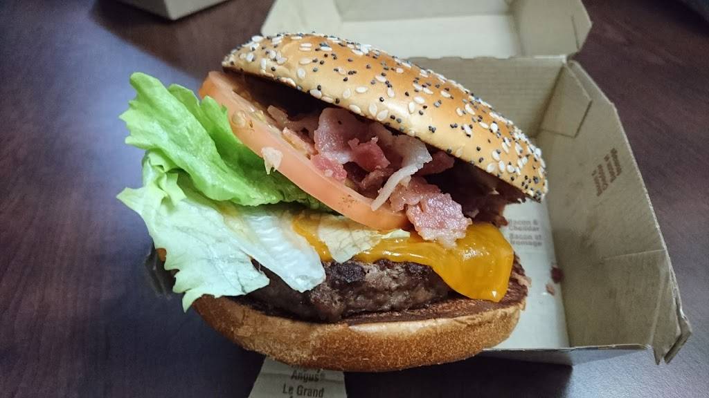 McDonalds | cafe | 631 Niagara St, Welland, ON L3C 1L9, Canada | 9057351064 OR +1 905-735-1064