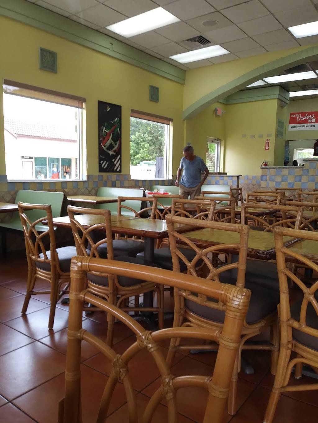 Pollo Tropical | restaurant | 9520 SW 137th Ave, Miami, FL 33186, USA | 3053884406 OR +1 305-388-4406
