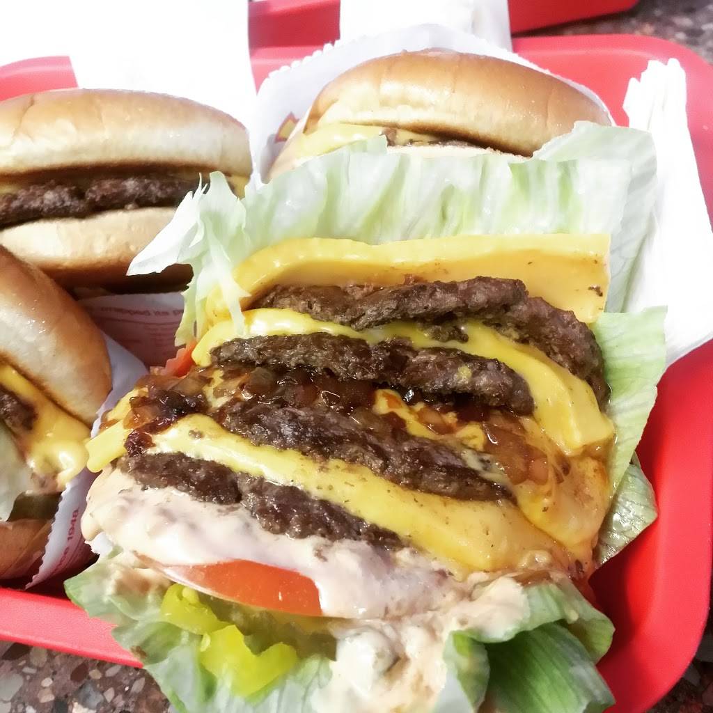 In-N-Out Burger | restaurant | 31465 Avenue E, Yucaipa, CA 92399, USA | 8007861000 OR +1 800-786-1000