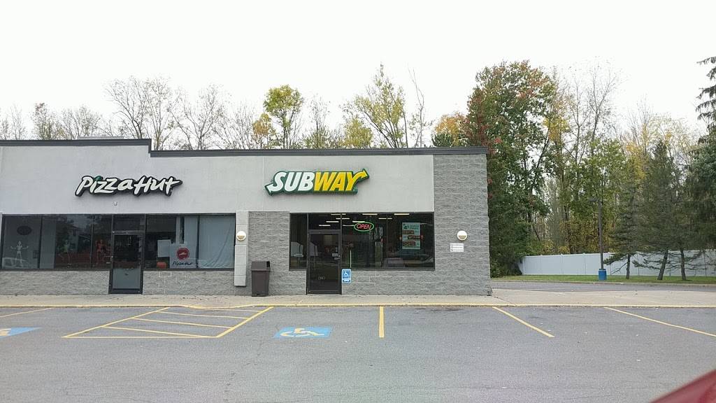 Subway | restaurant | 7879 Oswego Rd, Liverpool, NY 13090, USA | 3156523681 OR +1 315-652-3681
