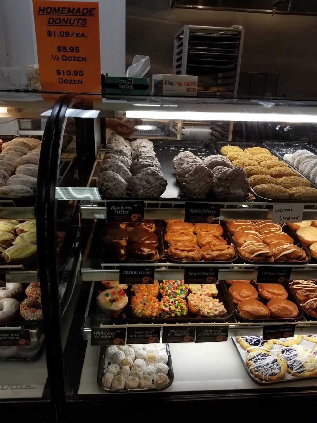Pennsylvania Dutch Market | bakery | 1583 Potomac Ave, Hagerstown, MD 21742, USA | 2404208555 OR +1 240-420-8555