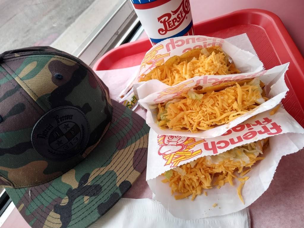 Family Treats | restaurant | 2010 Springwells St, Detroit, MI 48209, USA | 3138413522 OR +1 313-841-3522