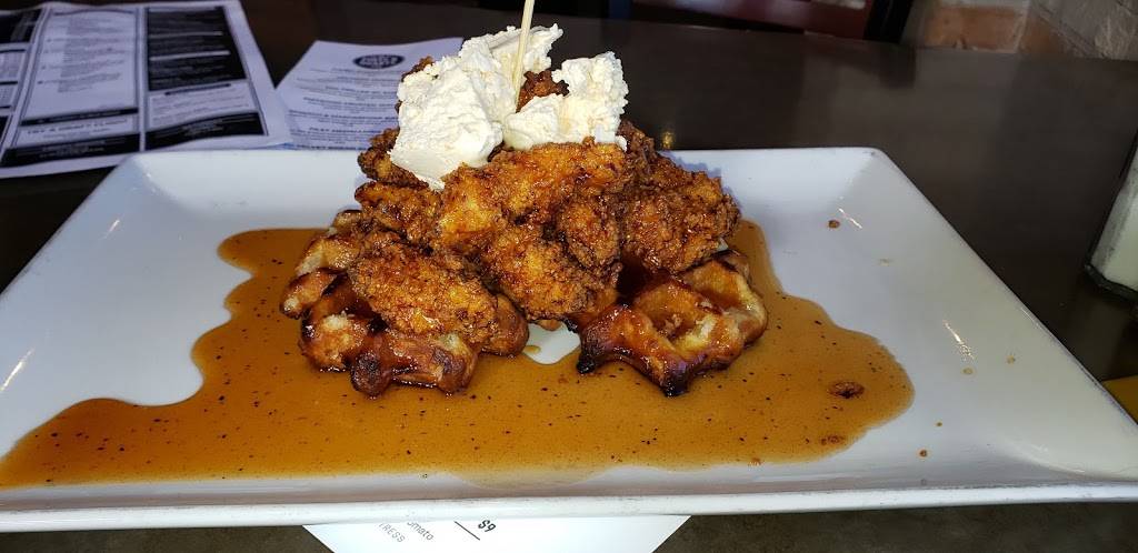 Pints & Quarts | restaurant | 950 W Norton Ave, Muskegon, MI 49441, USA | 2318309889 OR +1 231-830-9889