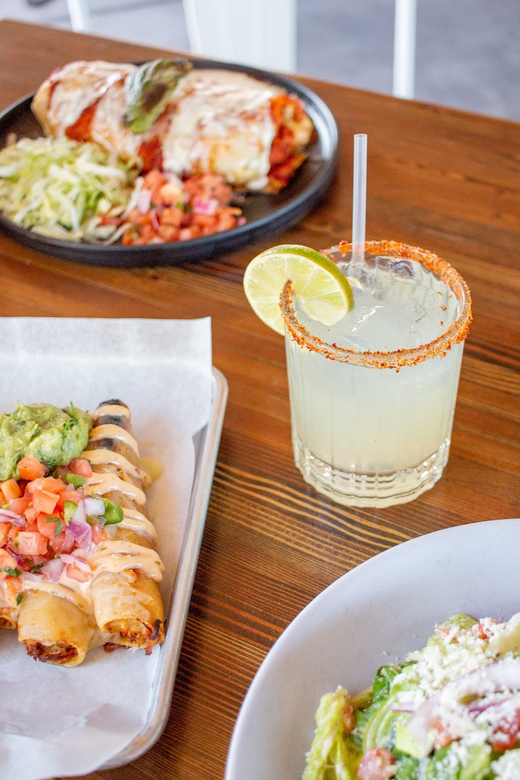 Cantina Gueros Goodyear | restaurant | 15375 W McDowell Rd, Goodyear, AZ 85338, USA | 6236008694 OR +1 623-600-8694