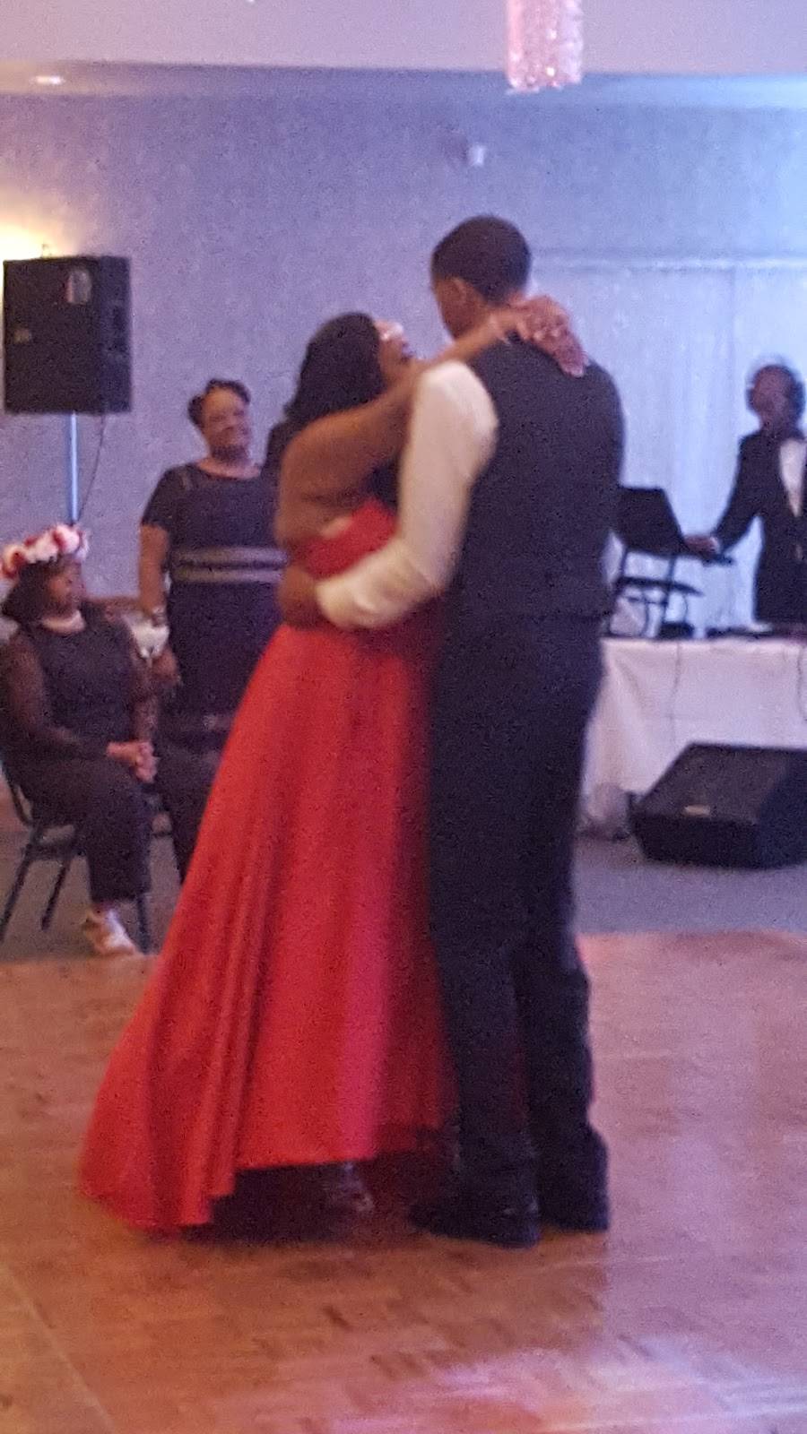 The Fairdale Banquet Center | restaurant | 672 Wehrle Dr, Buffalo, NY 14225, USA | 7166321221 OR +1 716-632-1221