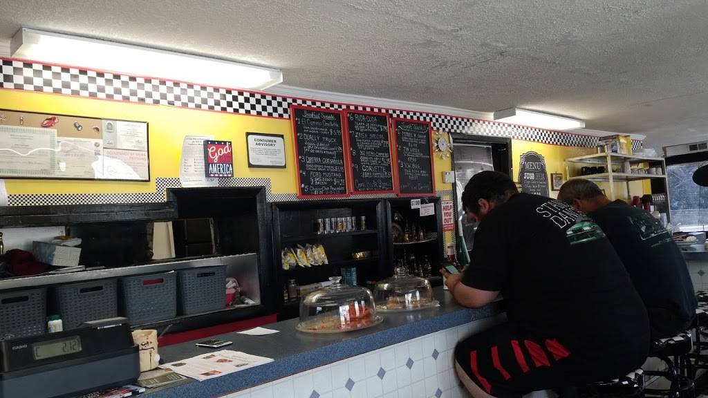 Bees Home Cooking | restaurant | 2511 Sanford Ave, Sanford, FL 32773, USA | 4073288554 OR +1 407-328-8554