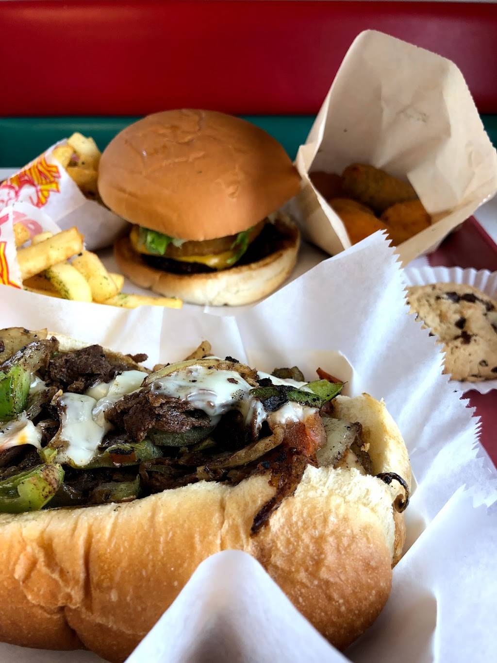 Big Burger | restaurant | 2519 S Madison St, Muncie, IN 47302, USA | 7652122767 OR +1 765-212-2767