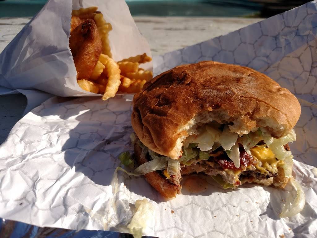 Leftys Burger Shack | restaurant | 8317 27th St W, University Place, WA 98466, USA | 2535650887 OR +1 253-565-0887