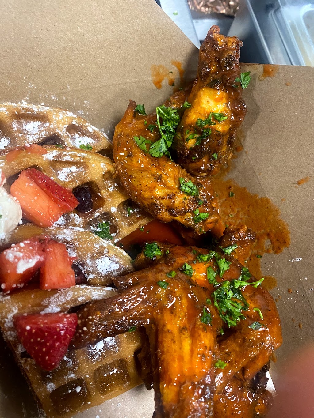 Phantom Cafe Modern Eatery and Catering Co | restaurant | 1813 Frankfort Ave, Louisville, KY 40206, USA | 5024429878 OR +1 502-442-9878