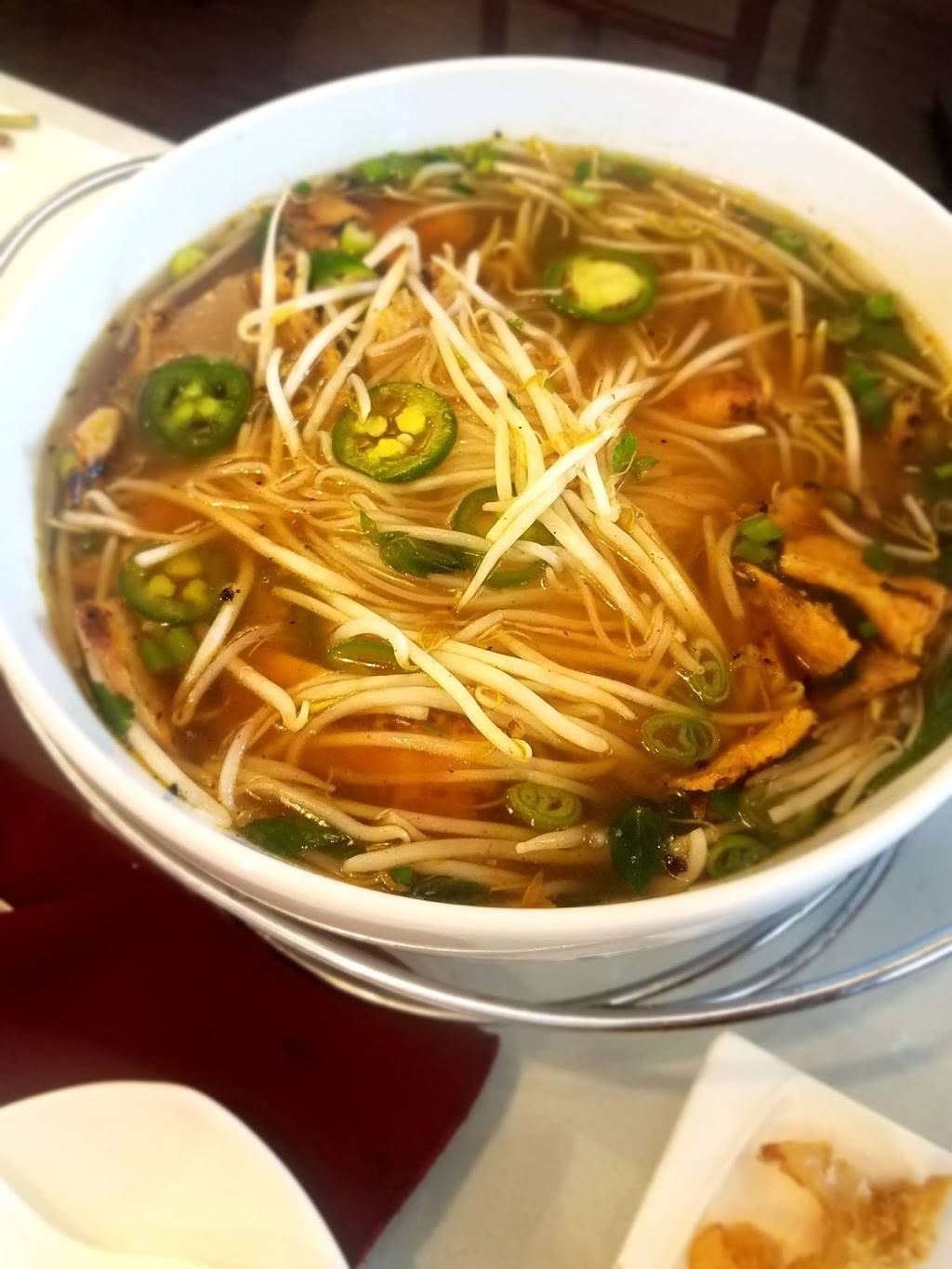 vPho | restaurant | 2671 Kirkwood Hwy, Newark, DE 19711, USA | 3023693993 OR +1 302-369-3993