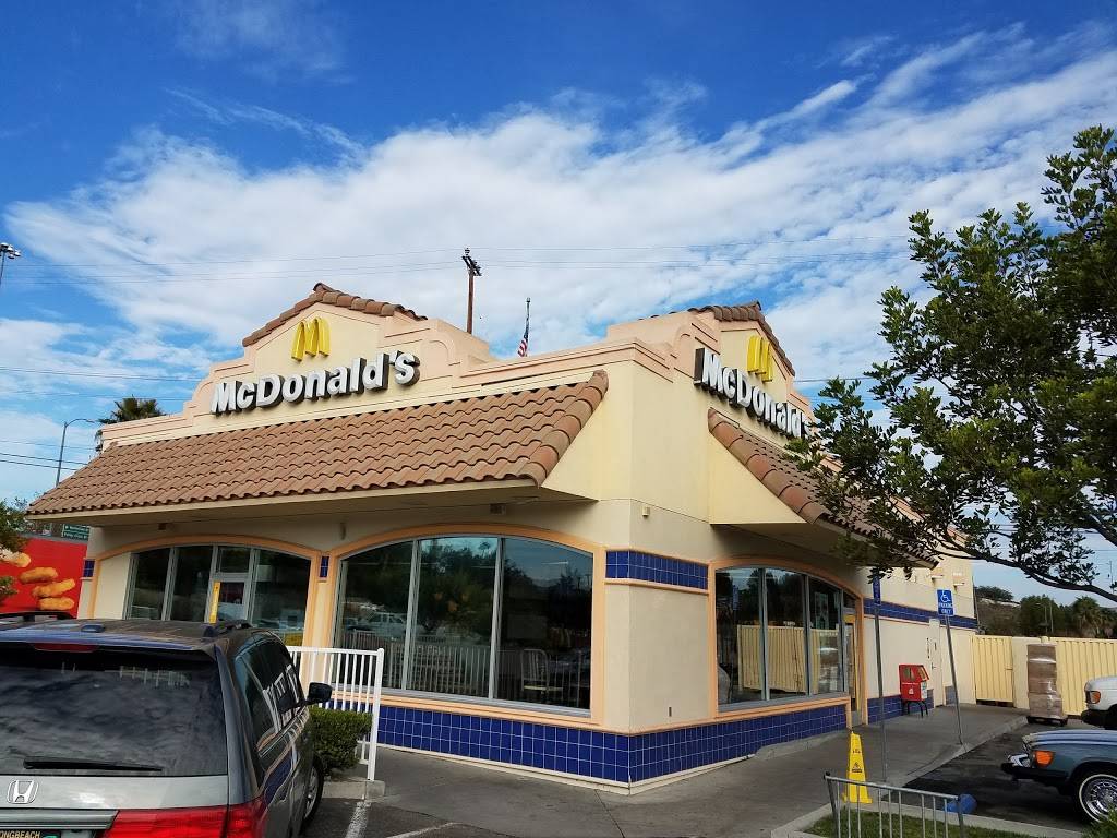 McDonalds | cafe | 23340 Avenue San Luis, Woodland Hills, CA 91364, USA | 8182243996 OR +1 818-224-3996