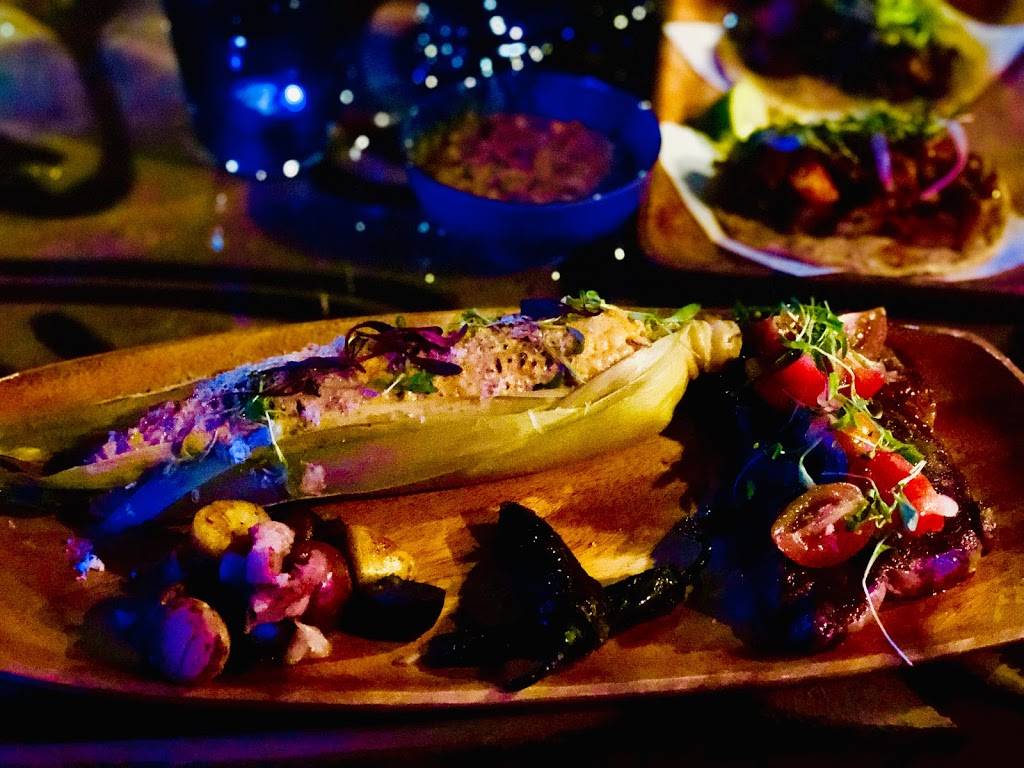 Noche Azul | restaurant | 23115 Lyons Ave, Newhall, CA 91321, USA | 6613884482 OR +1 661-388-4482