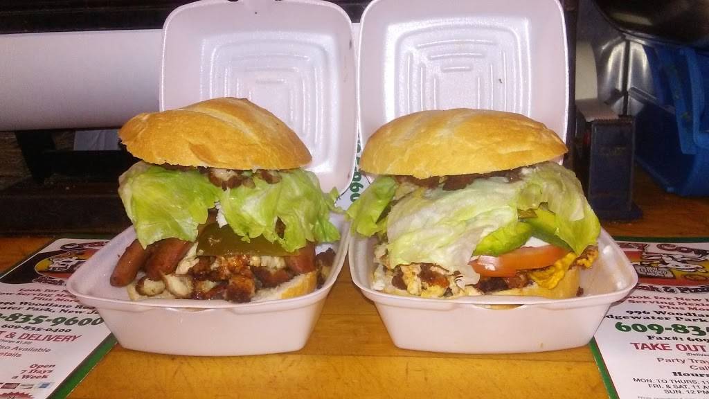 Crazy Cow Steak & Pizza | restaurant | 996 Woodlane Rd, Edgewater Park, NJ 08010, USA | 6098359600 OR +1 609-835-9600