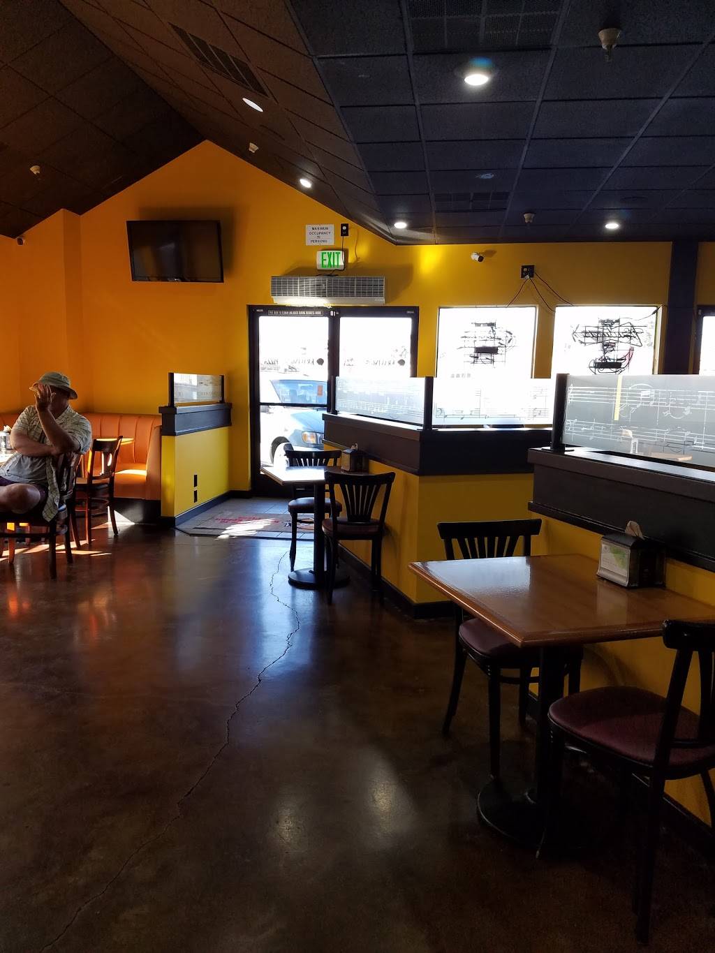 Kraving Kebab Pizza | restaurant | 217 S Golden State Blvd, Turlock, CA 95380, USA | 2095241985 OR +1 209-524-1985