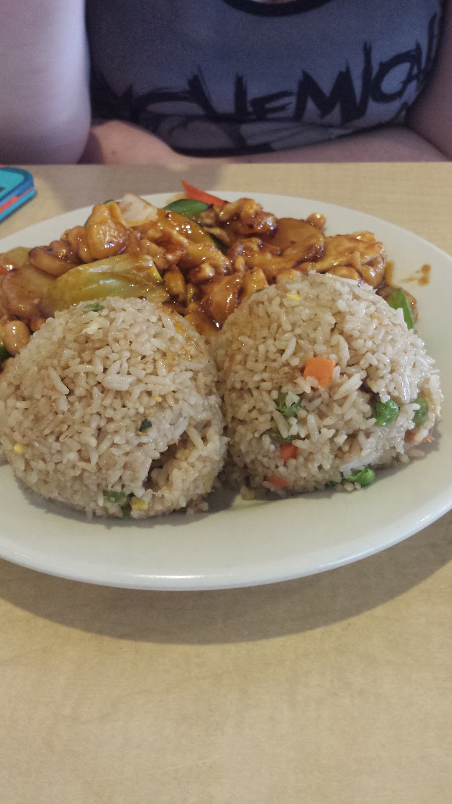 Magic Wok | restaurant | 117 W 3rd St #1, Wayne, NE 68787, USA | 4028331700 OR +1 402-833-1700